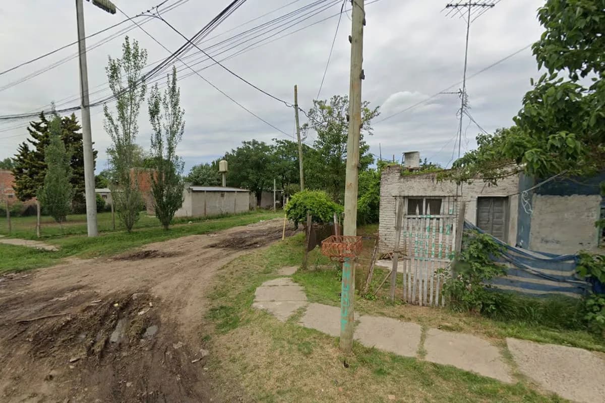 Moreno: hallan a un hombre con 20 puñaladas y detienen a su esposa y su hija