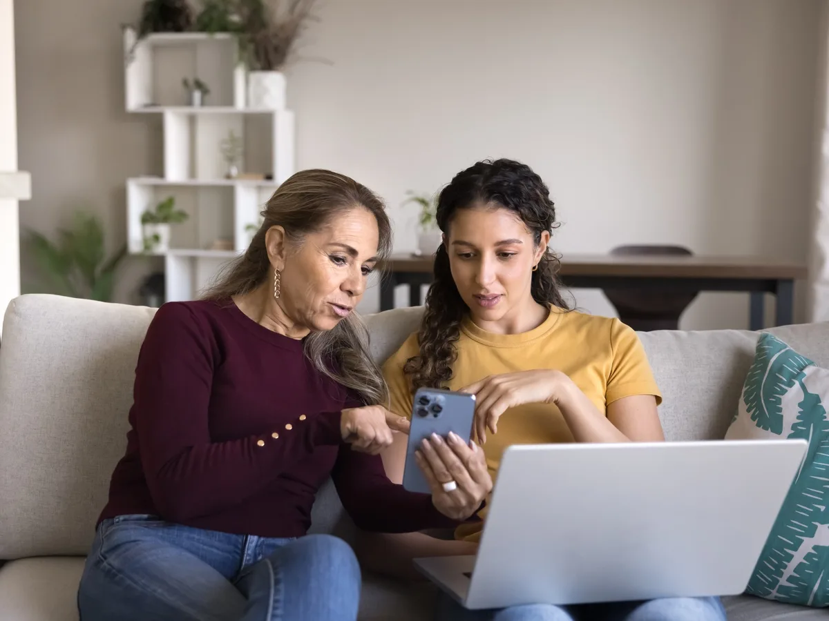 Las 7 cosas que los baby boomers y la generación X admiran en secreto de la generación Z