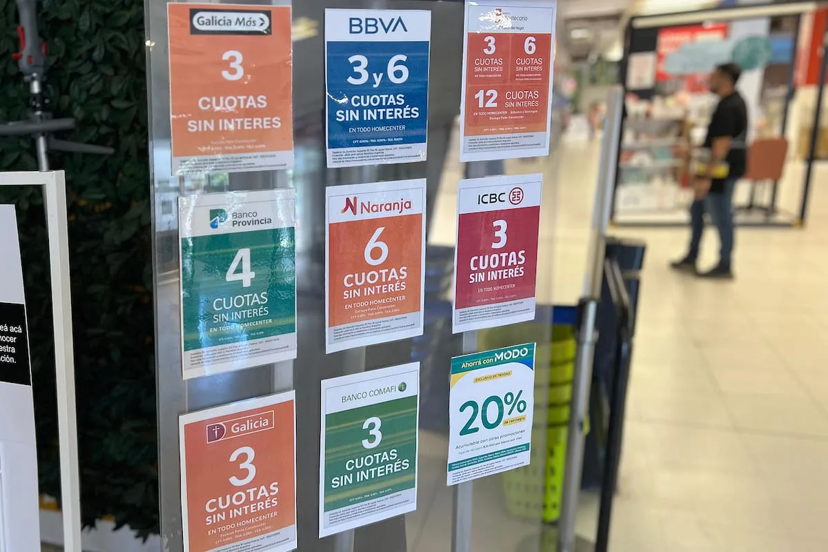 La mora lleva a los bancos a restringir los préstamos