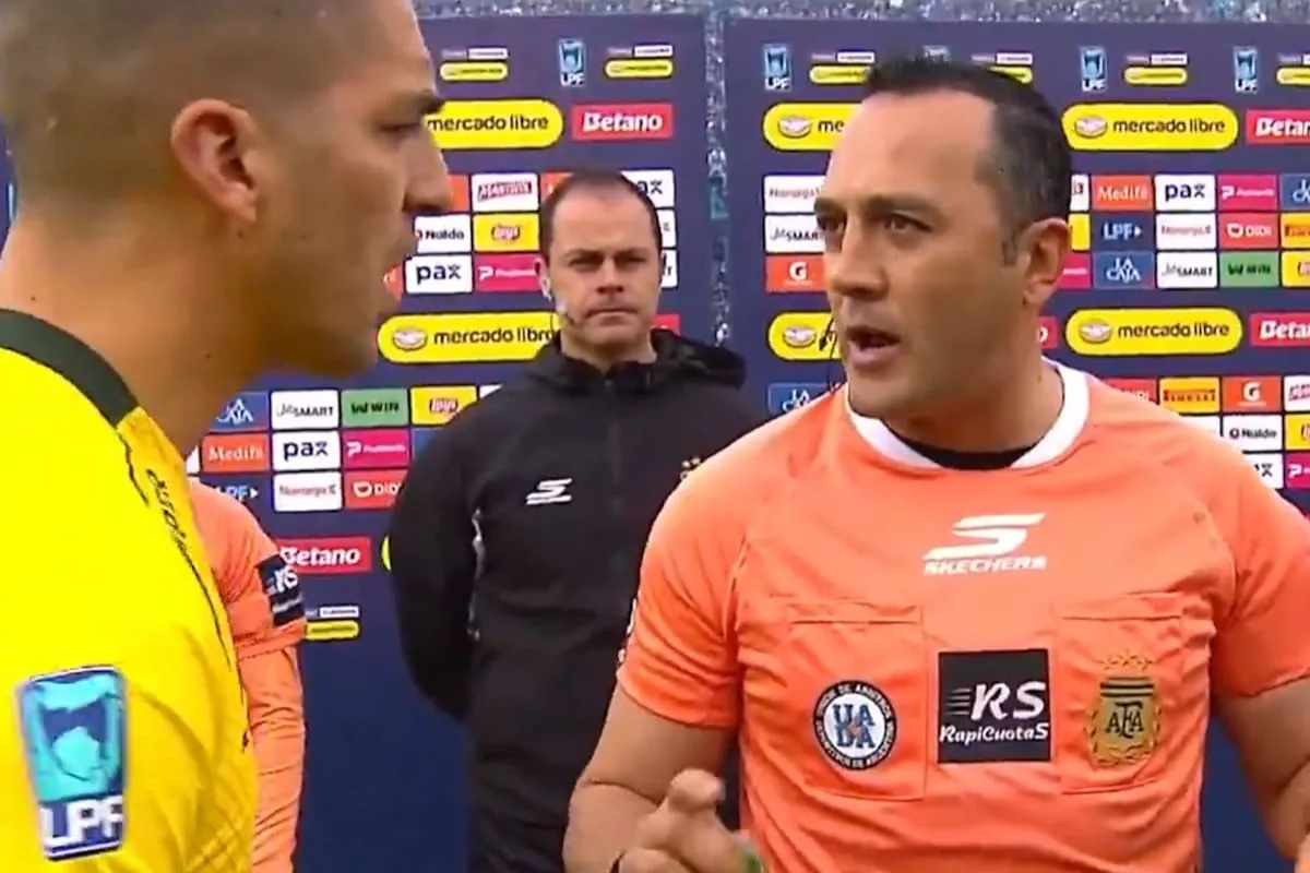 El video viral de Espinoza que desató un escándalo en el arbitraje argentino: desobediencia, castigo y dos audios furiosos