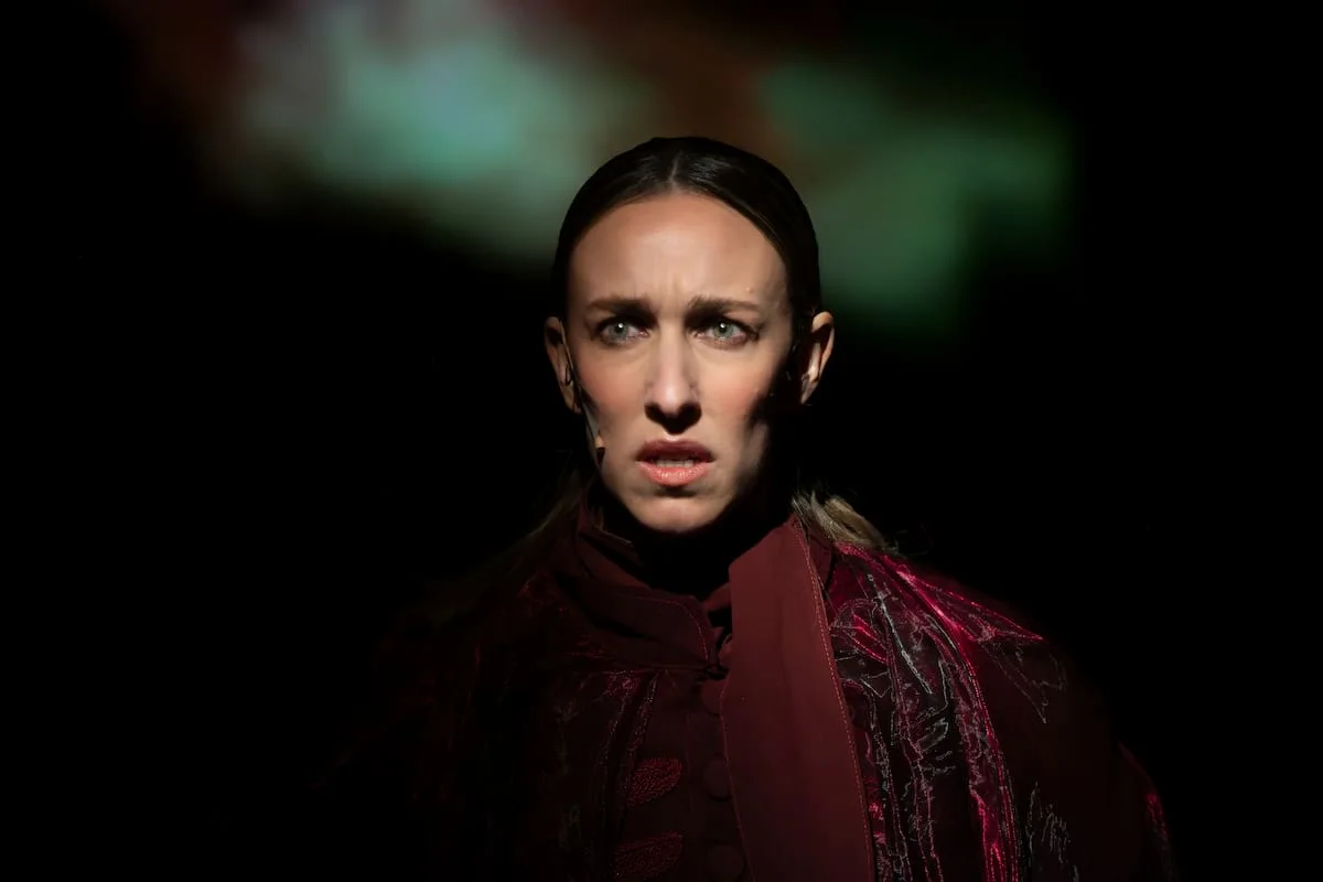 (Ser) James: un musical que se interroga por la identidad