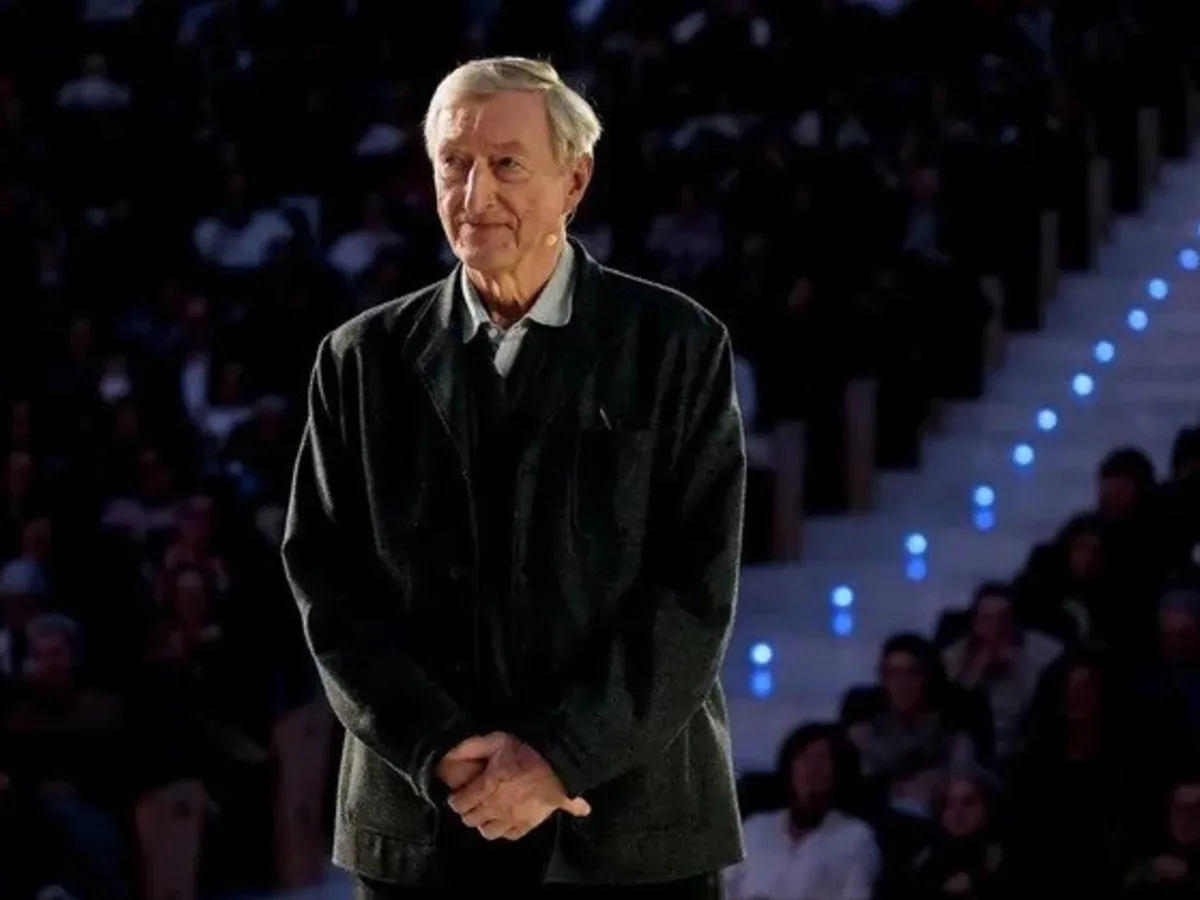 Julian Barnes sobre la IA: "Los jóvenes sí deberían estar preocupados"