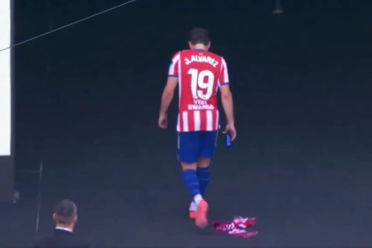 La impactante lluvia de silbidos para Julián Alvarez antes del partido entre Atlético de Madrid y Villarreal