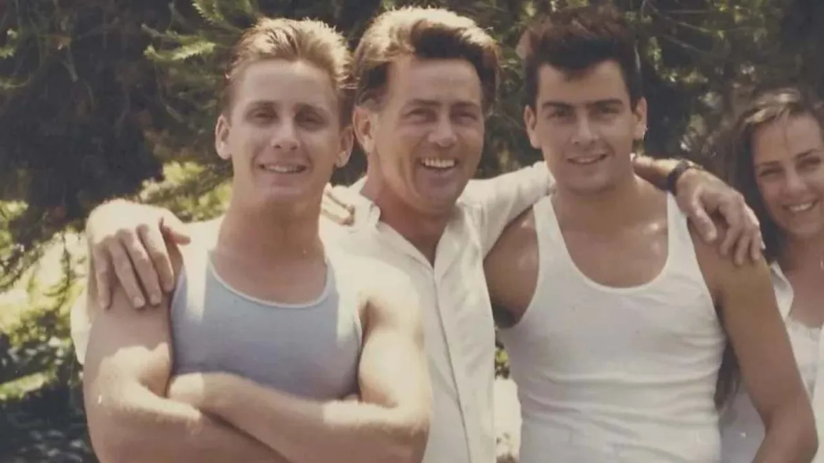 Charlie Sheen recordó su infancia y sus raíces españolas: "No teníamos niñeras ni cuidadores"