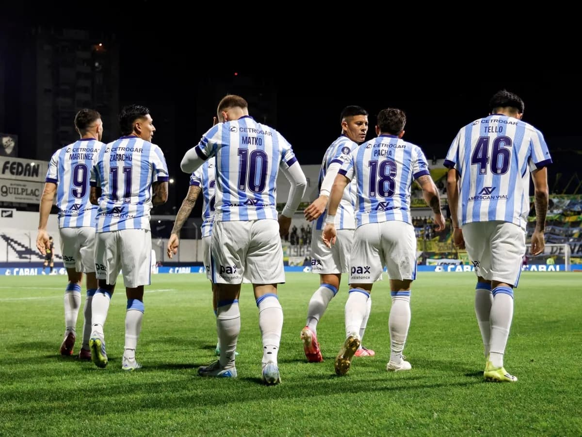 Racing goleó a Defensa y Justicia 4-1 en el debut de Vojvoda y avanzó en la Copa Argentina