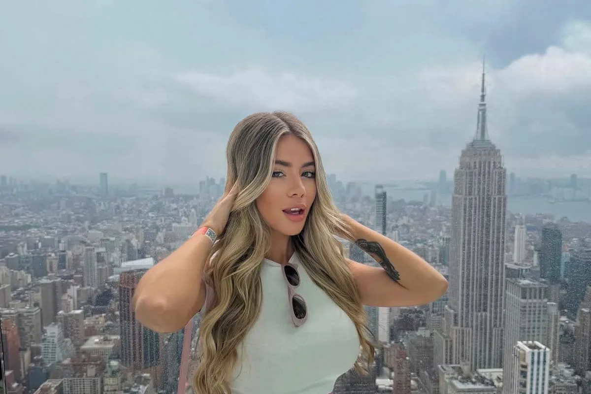 Quién es Candela Arizaga, la modelo que huyó semidesnuda del departamento de Facundo Moyano