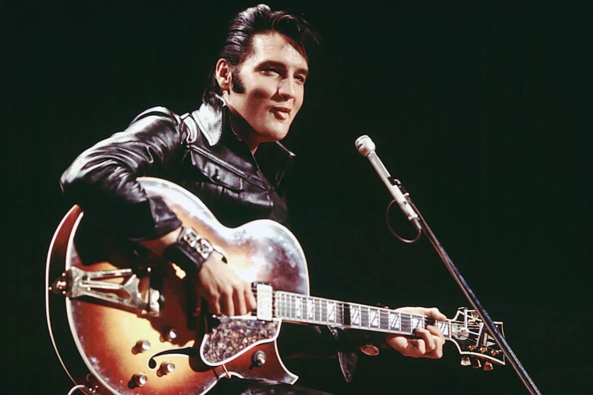 Video de un concierto de Elvis en 1977 reaviva teorías sobre viajeros en el tiempo