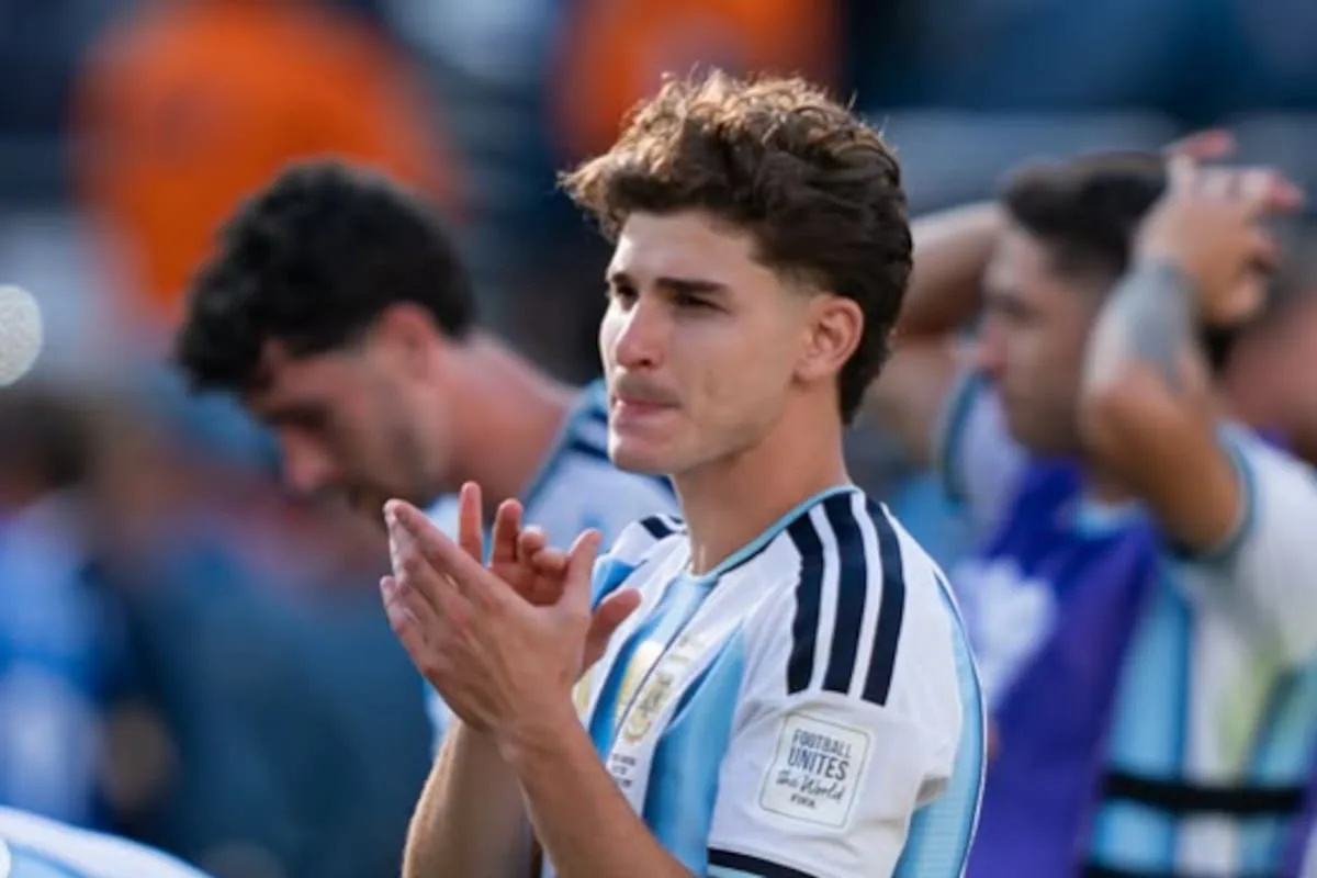 Julián Álvarez: "Vamos a levantarnos, aprender y seguir" tras la derrota en el Mundial