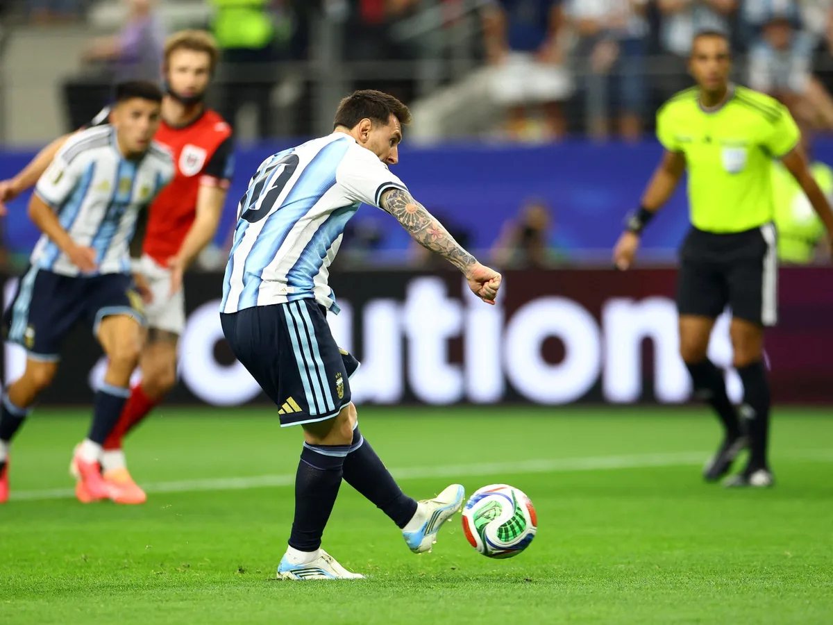 Messi falla penal contra Austria: récords en juego para el astro albiceleste