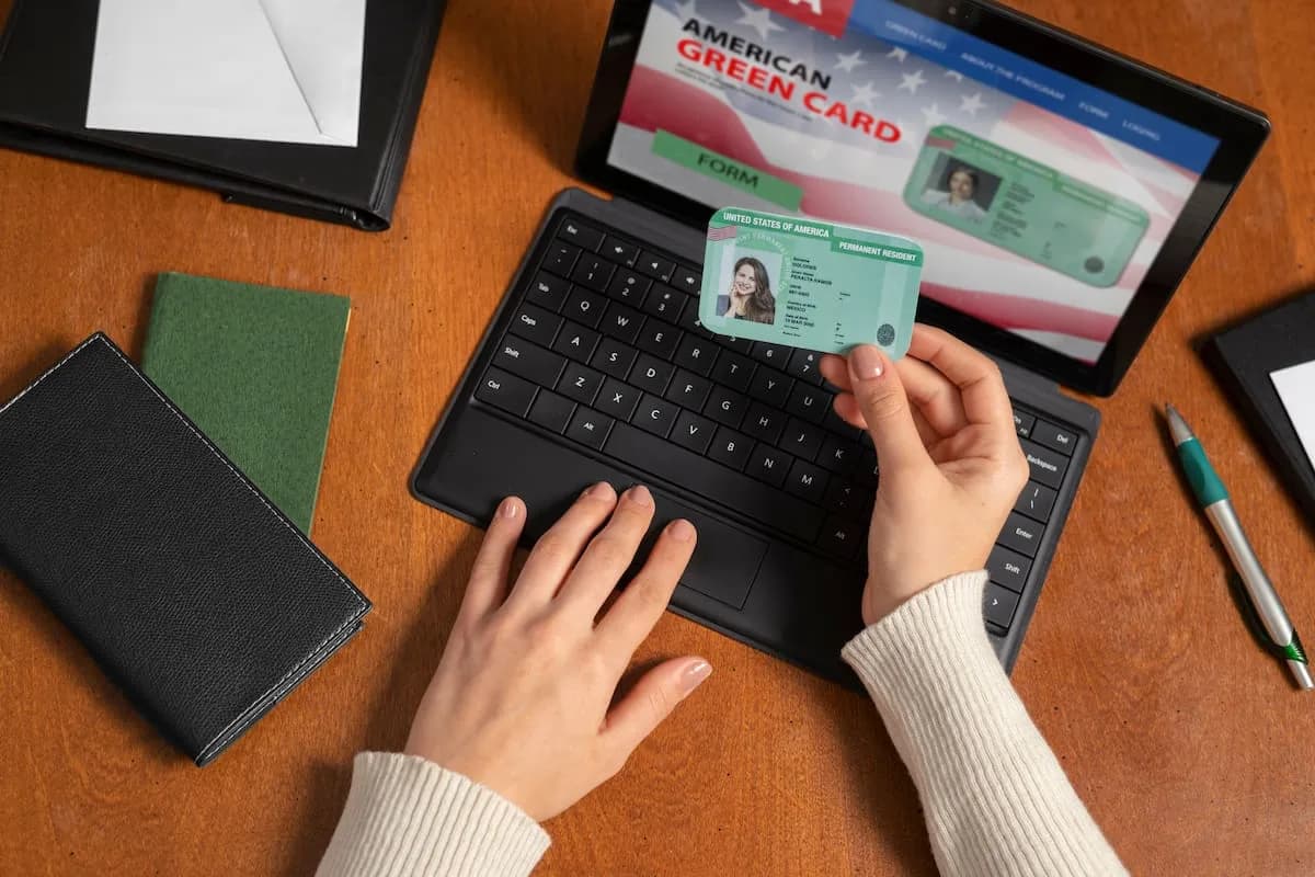 El USCIS amplía su poder de decisión sobre la green card: qué cambia para los solicitantes