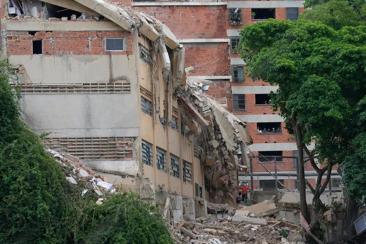 Linchamientos y carpas en la calle: la nueva convivencia en una Caracas golpeada por los terremotos