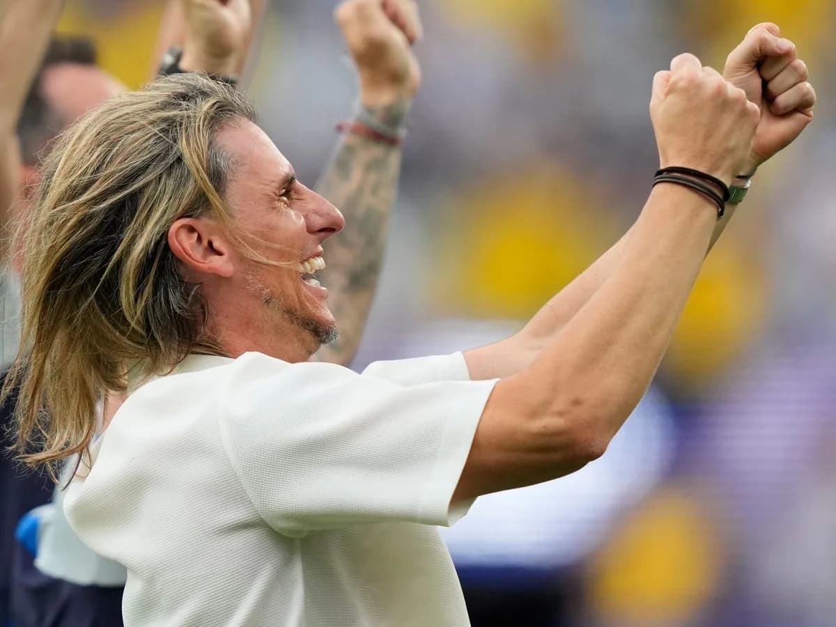 Beccacece celebra triunfo de Ecuador y recurre a historia patria