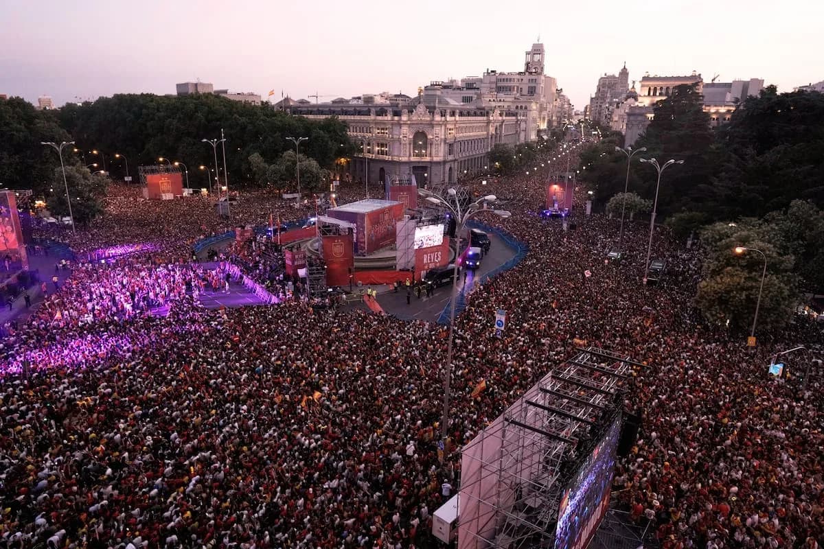España celebró el título mundial con 2 millones de personas y la crítica de Dani Olmo a la Argentina