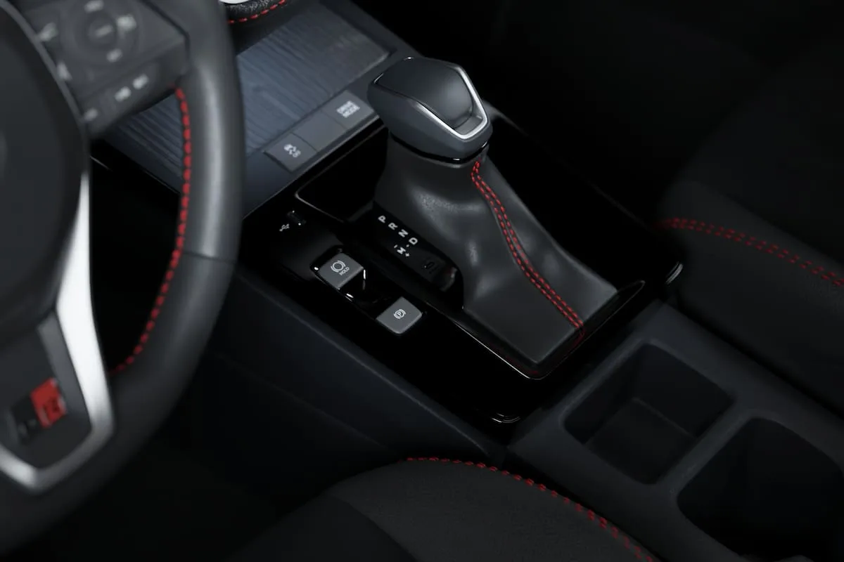 Toyota patenta un sistema que simula el "calado" de un auto manual en vehículos eléctricos
