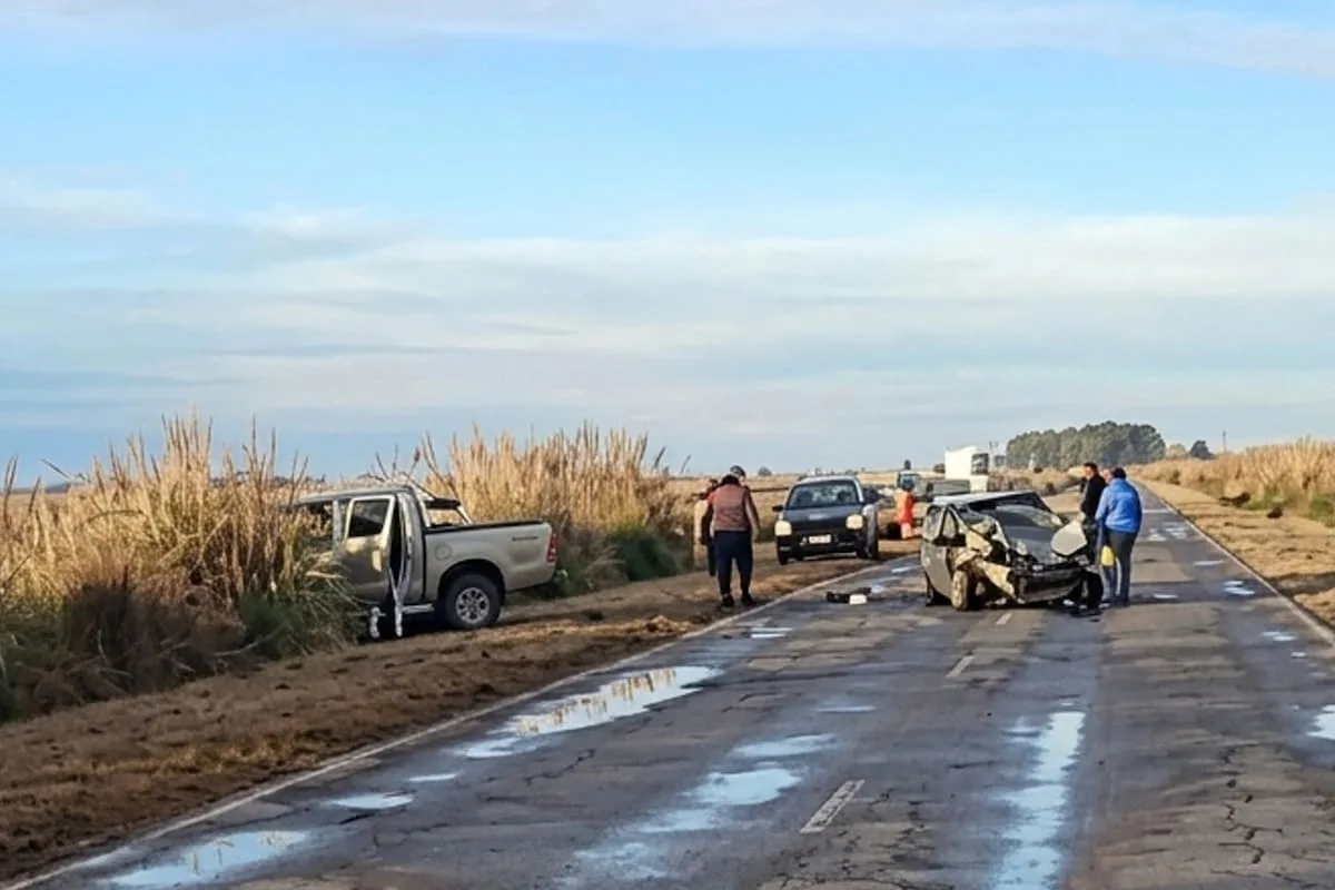 Santa Fe: dos muertos y dos heridos graves en choque frontal