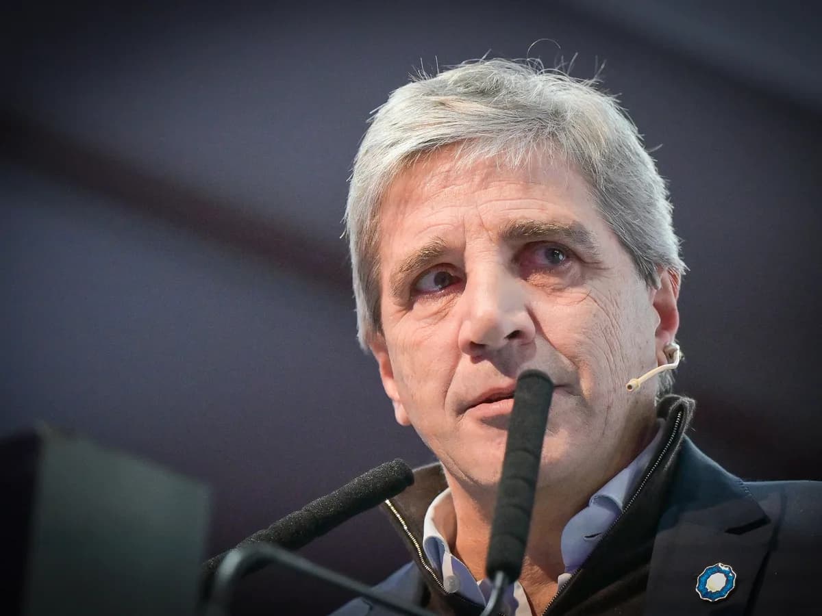 Milei contra Macri y Bullrich: El ministro busca otro salvavidas del FMI