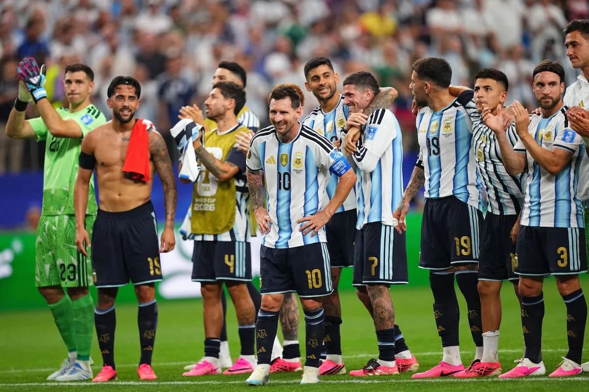 Botines rosas en el Mundial: por qué Messi elige gambetear la moda