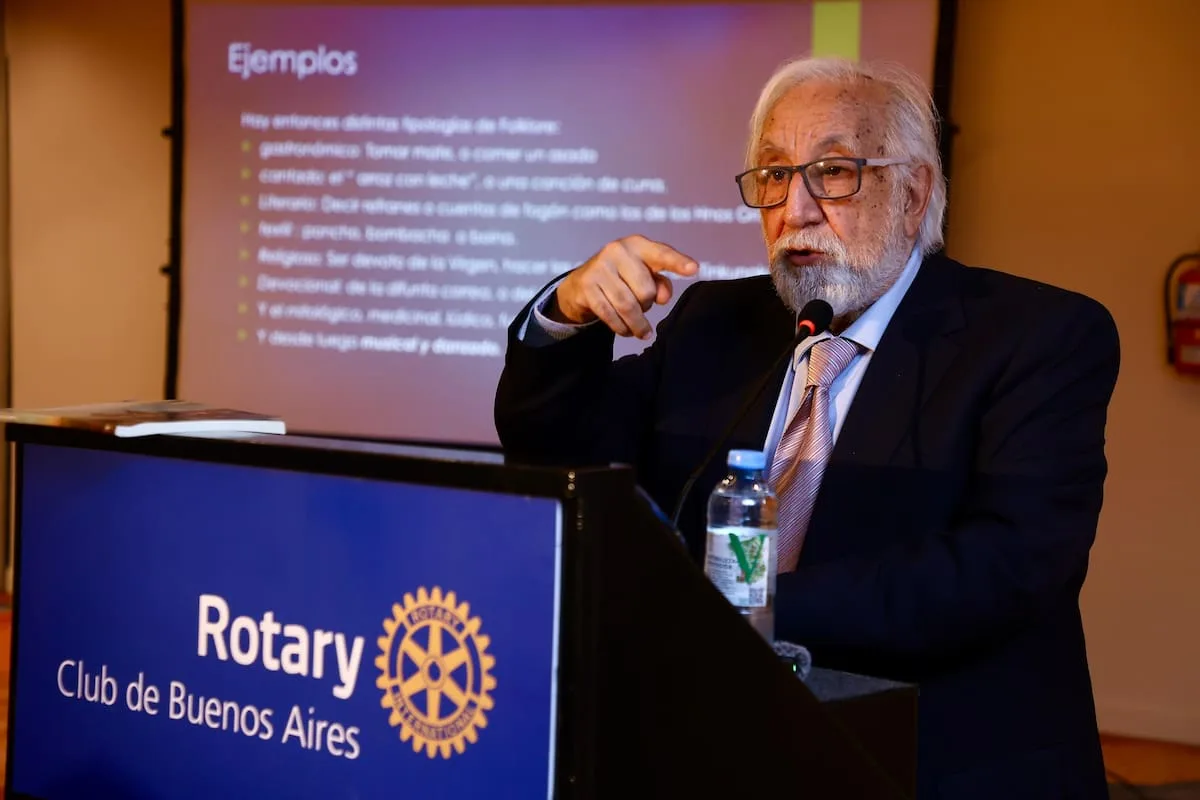 Rotary Club: la identidad nacional, el centro de una charla sobre el folklore