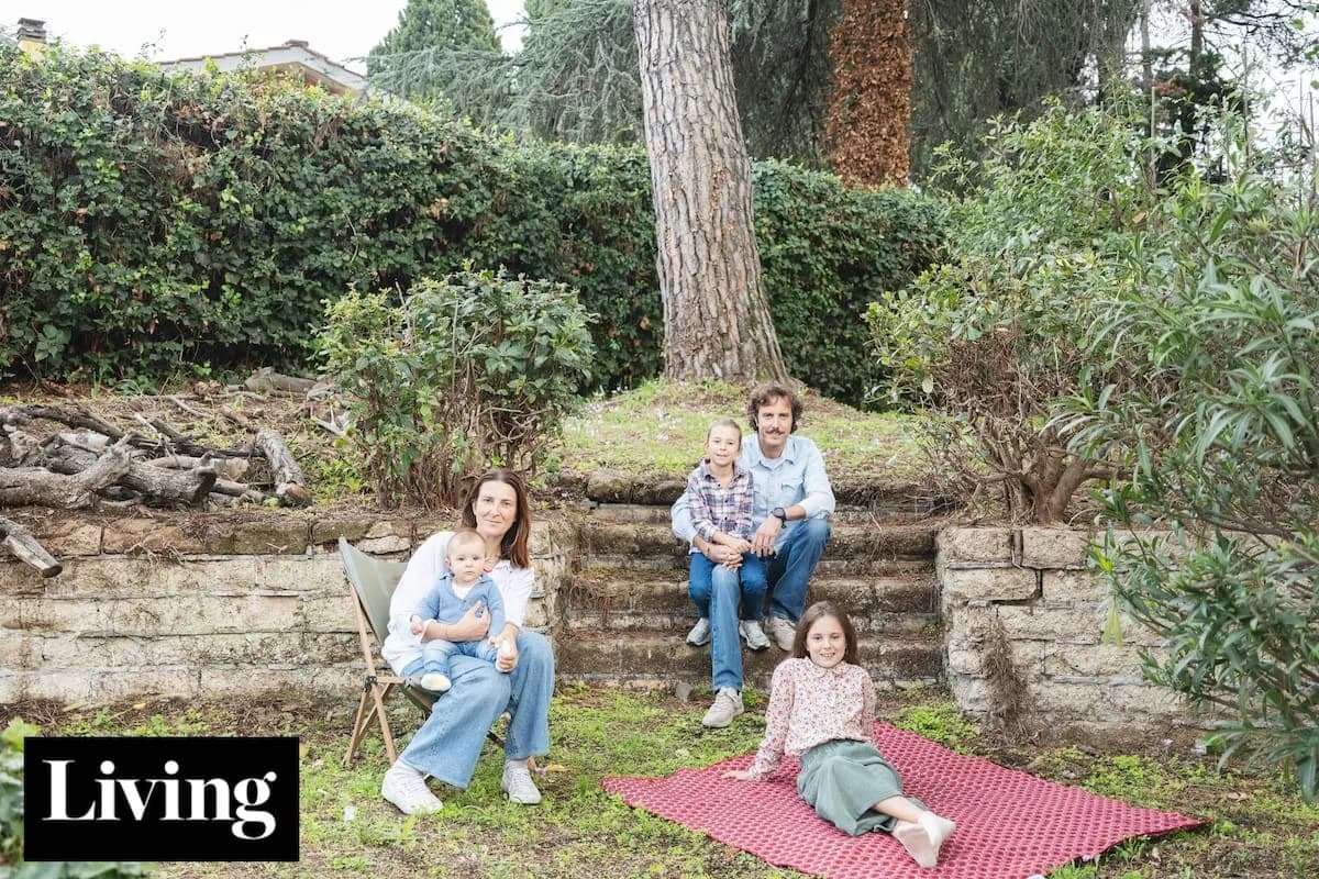 Casa modernista en las afueras de Roma se adapta a una familia joven