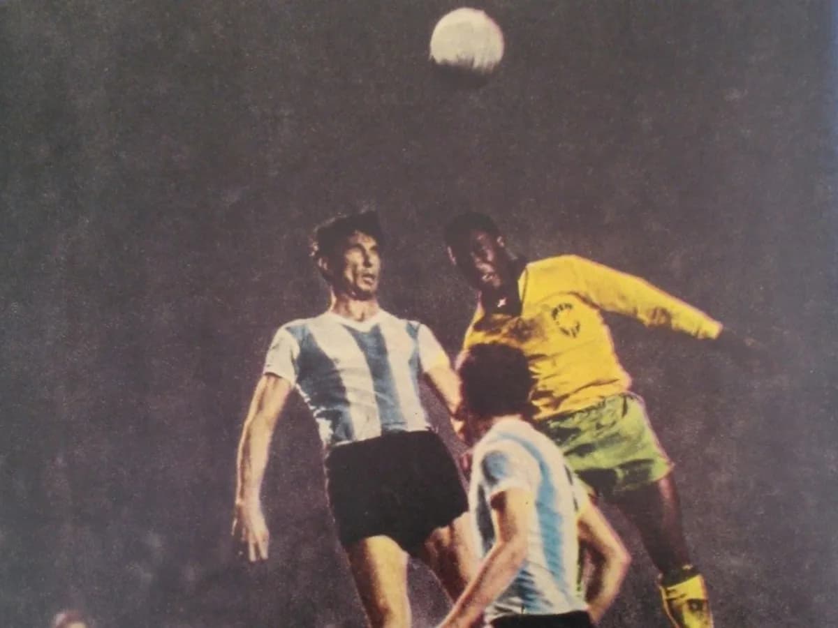 Murió Antonio Rattín, el capitán de la histórica victoria argentina ante Brasil de Pelé