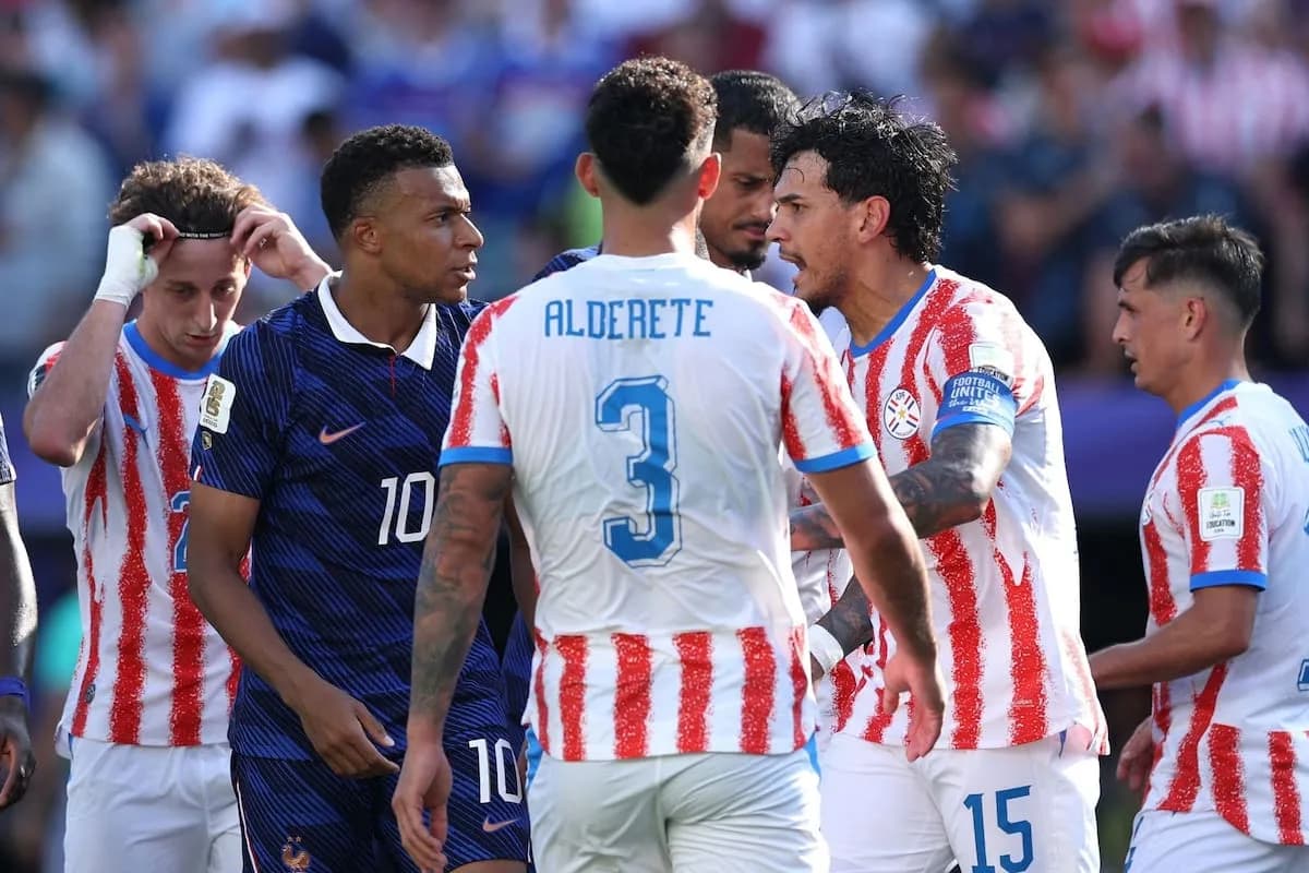 Mbappé insultó a Junior Alonso en español antes de destrabar el partido para Francia ante Paraguay