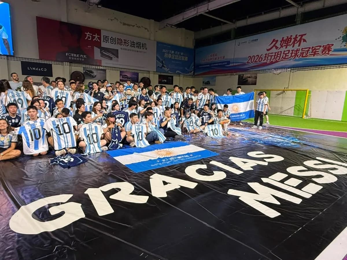 Scaloneta en China: el club de fans que vio la final del Mundial en Beijing