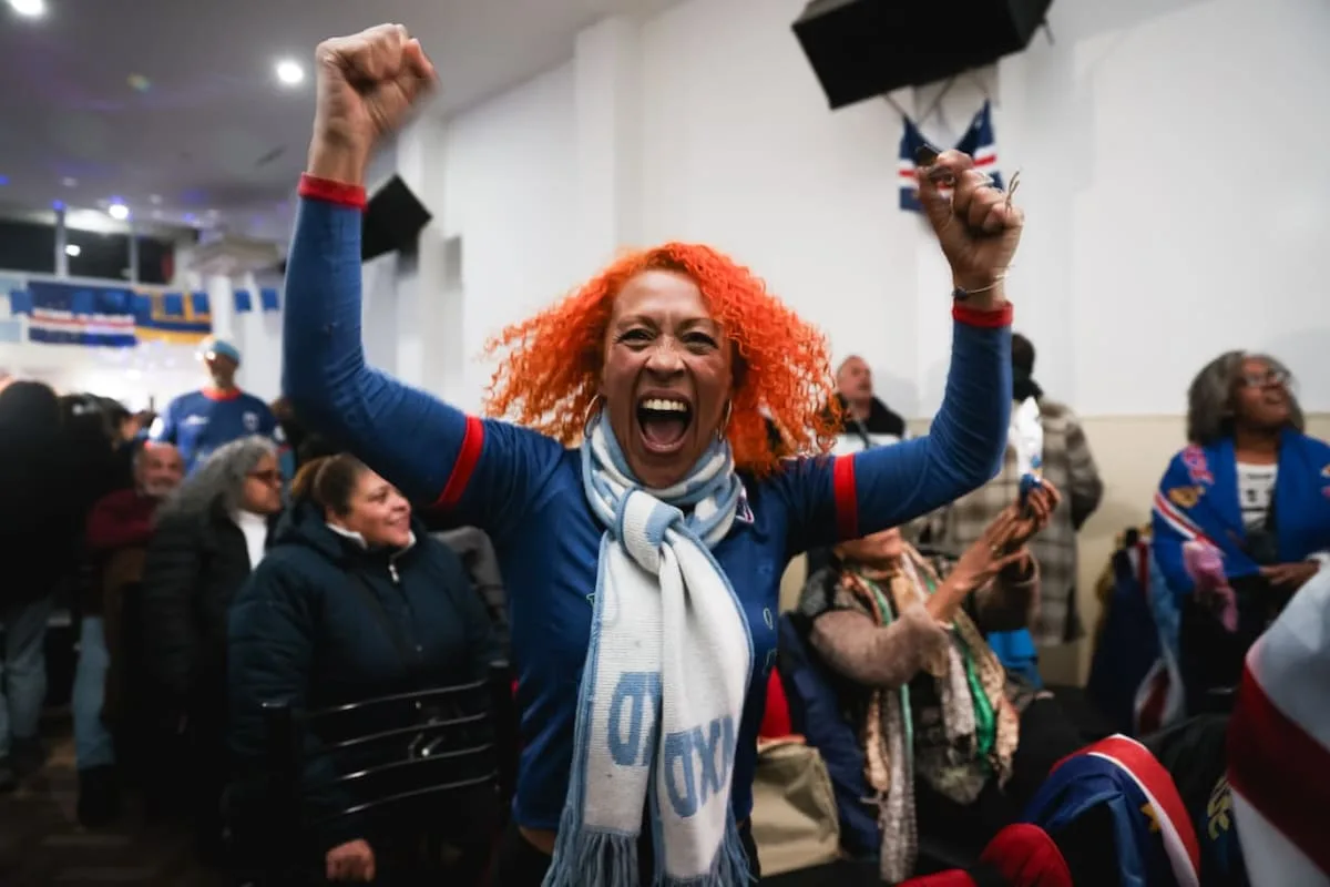 Caboverdianos en Dock Sud celebraron la derrota y gritaron los goles argentinos