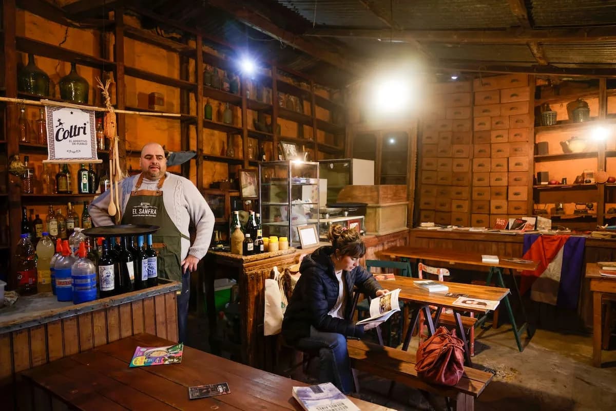 A 1 hora de Capital Federal: el pueblo que conserva antiguos almacenes de campo y la mejor comida casera