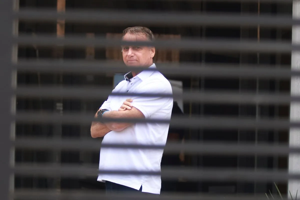 Allanaron la casa de Bolsonaro en busca de armas: no encontraron nada