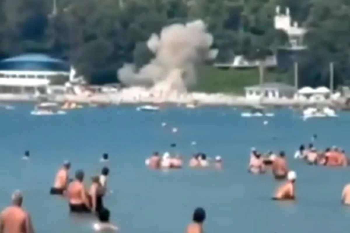 Un dron ucraniano impactó en una playa del mar Negro: al menos siete muertos y 40 heridos