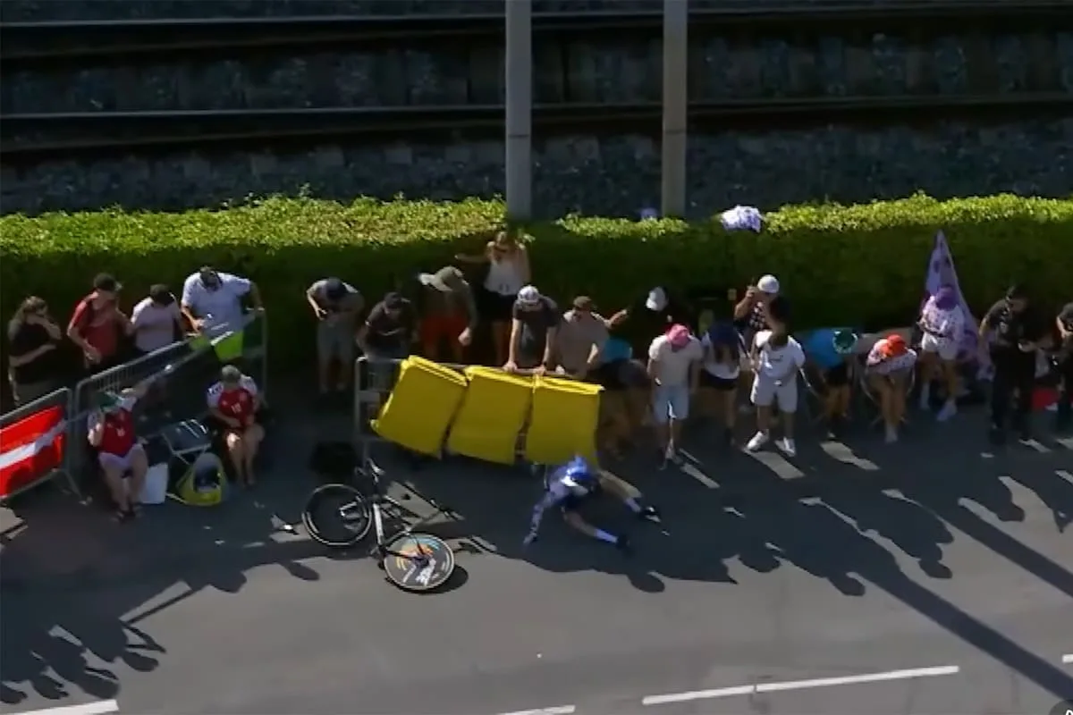 Tour de Francia: Florian Lipowitz se fracturó la clavícula en una caída durante la contrarreloj