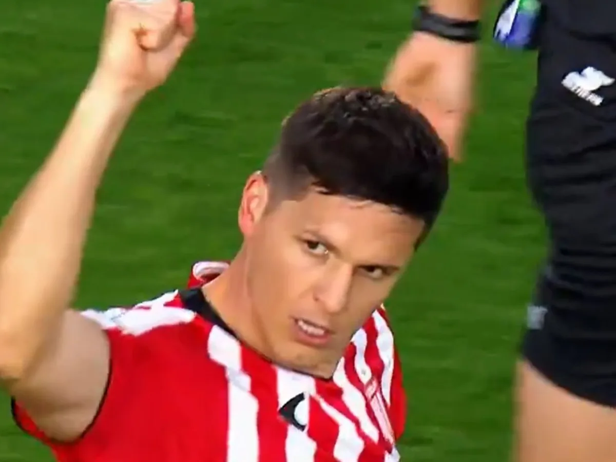 Estudiantes goleó 3-0 a Defensa y Justicia y volvió a ilusionarse
