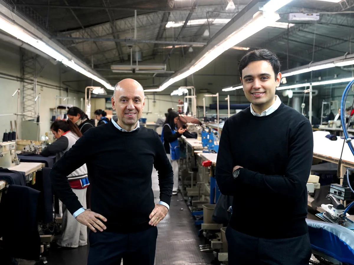Pyme textil de La Paternal: de 50 empleados a 11, apuesta al lujo accesible