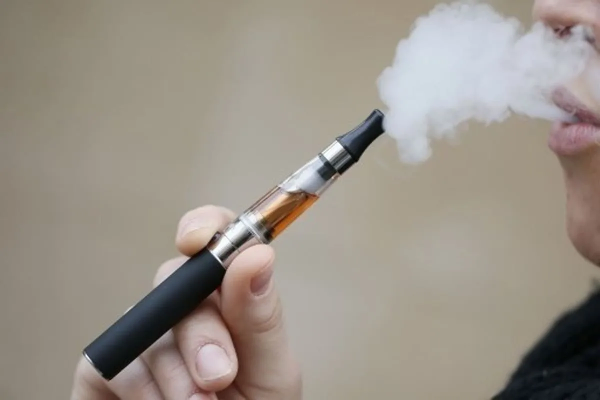El Gobierno autoriza la venta de vapeadores y tabaco calentado tras 14 años de prohibición