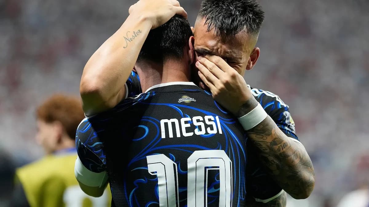 Argentina venció 2-0 a Inglaterra y es finalista del Mundial