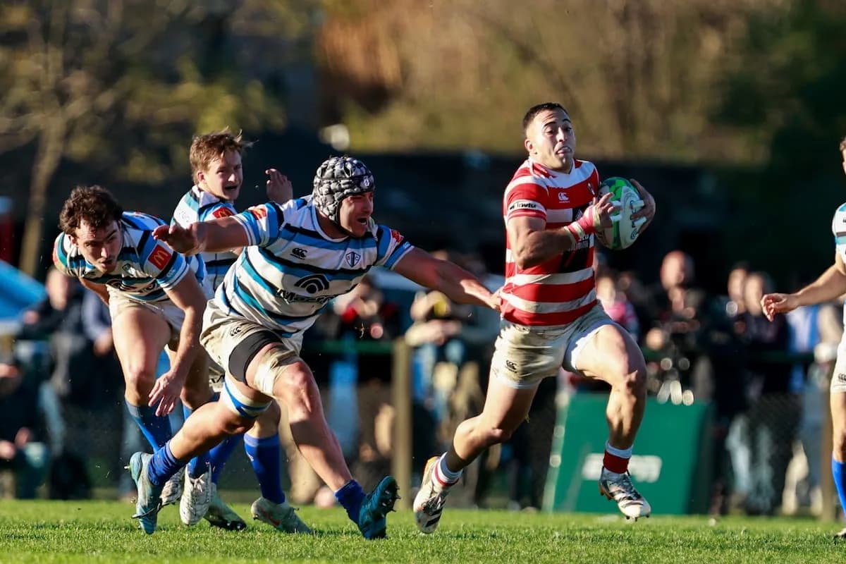 Alumni aplastó al SIC por 59-15 y entró en zona de playoff del URBA Top 14
