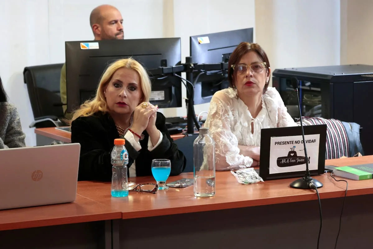 Querellas piden penas máximas para exjefes navales por hundimiento del ARA San Juan