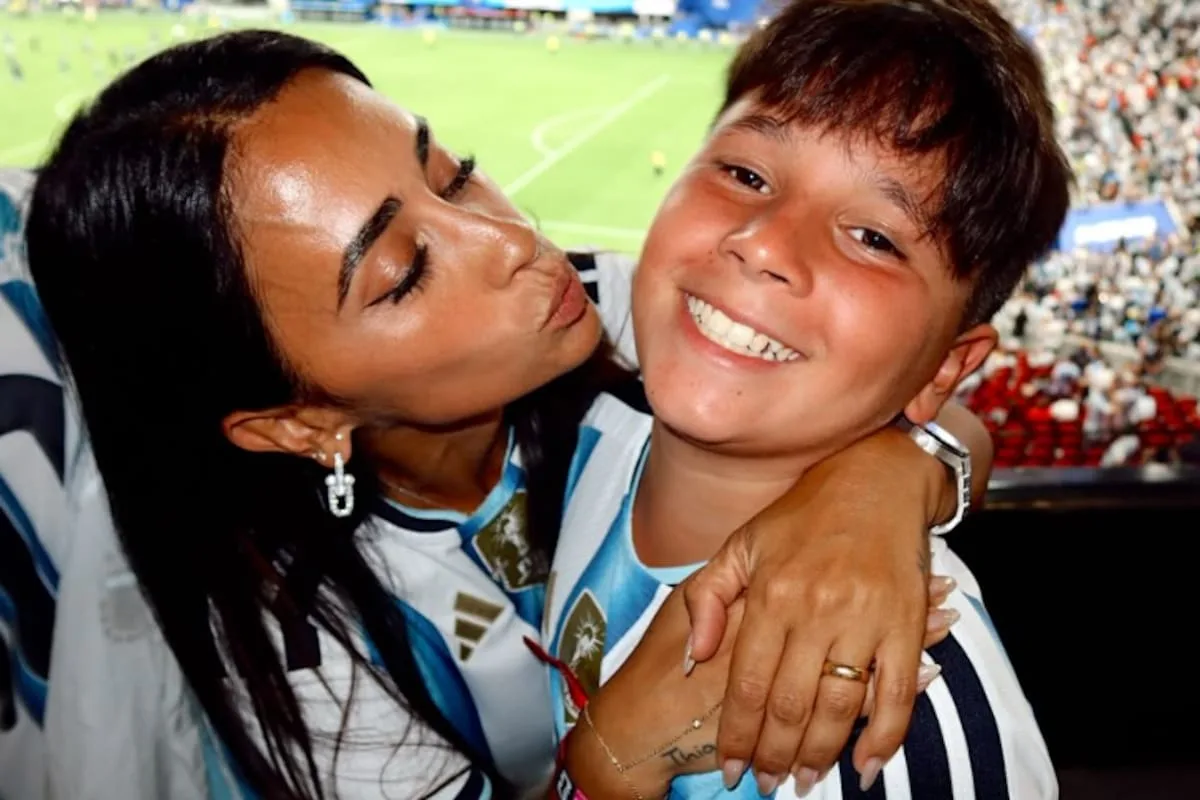 Antonela Roccuzzo: el look que eligió para alentar a Argentina en la semifinal del Mundial 2026