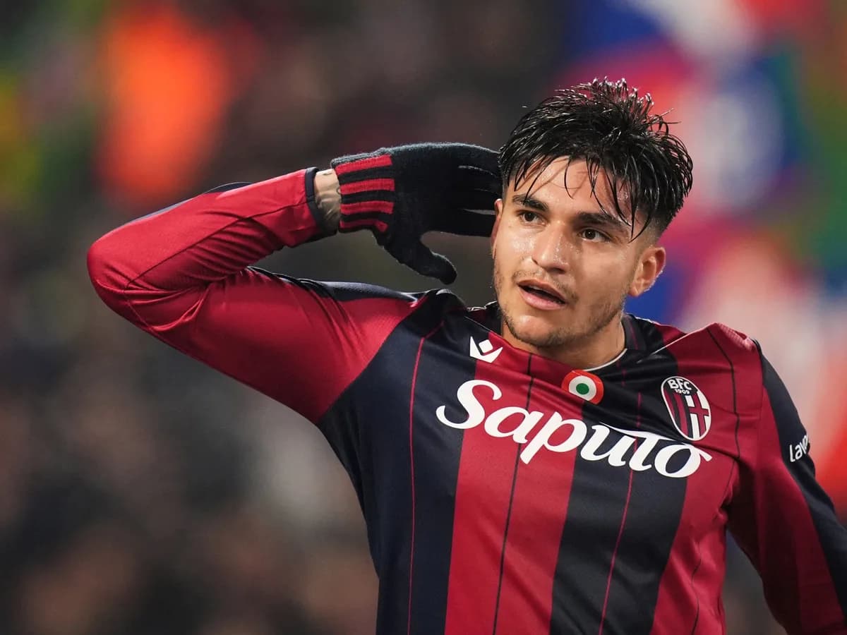 Santiago Castro, de Vélez a la Roma: la locura en Italia por el delantero argentino
