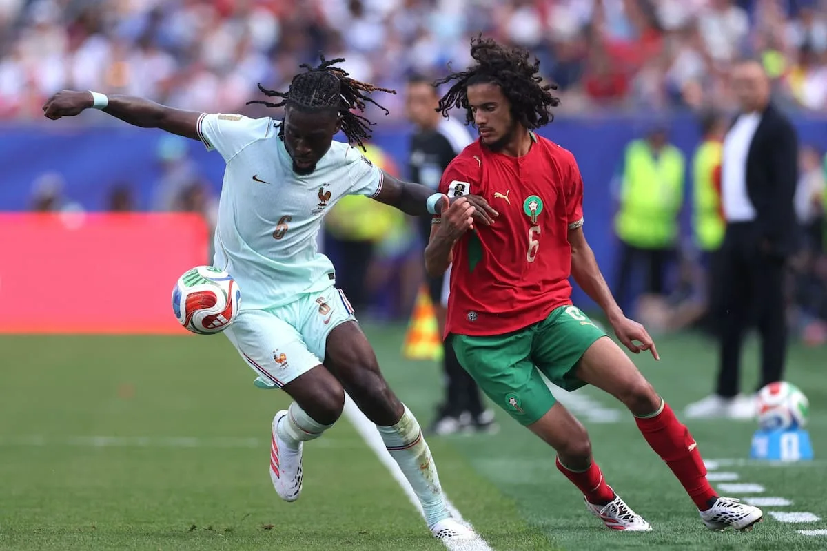 Manu Koné, el silencioso motor del mediocampo que equilibra a la potencia ofensiva de Francia