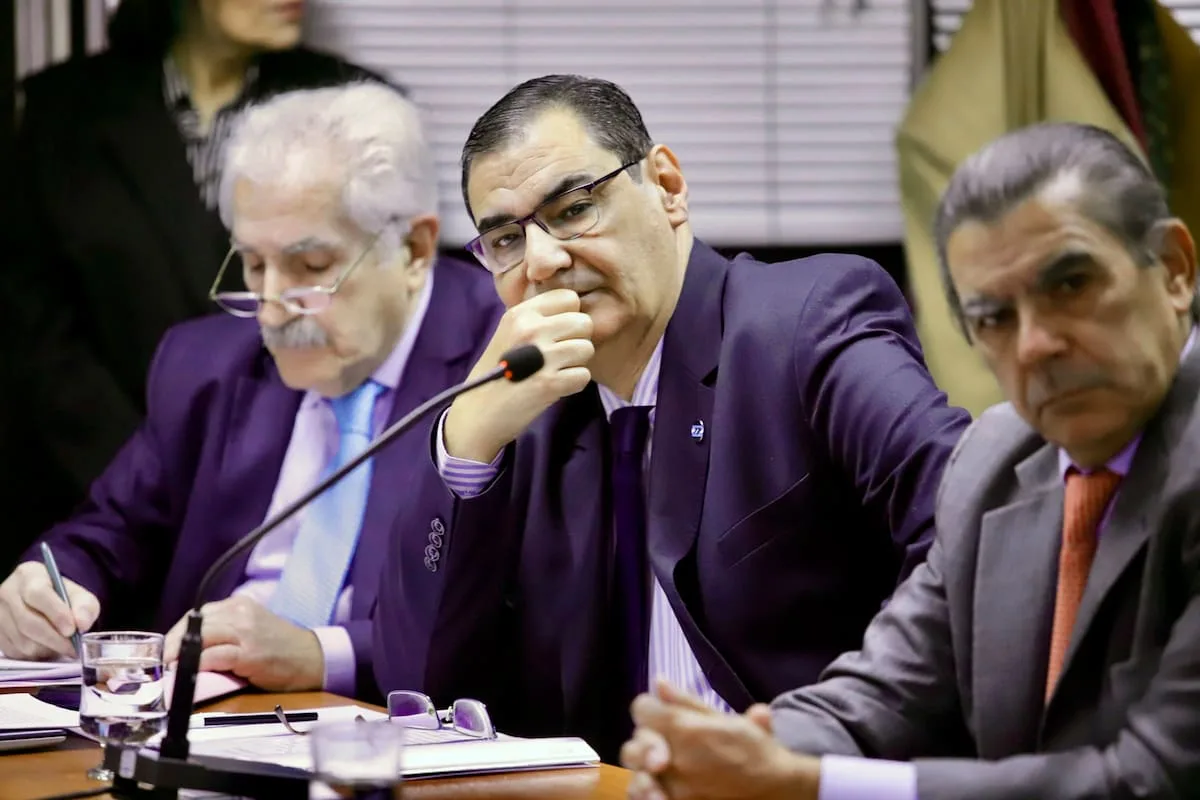 Escándalo en el juicio político al juez López: un grupo antisemita irrumpió durante el alegato