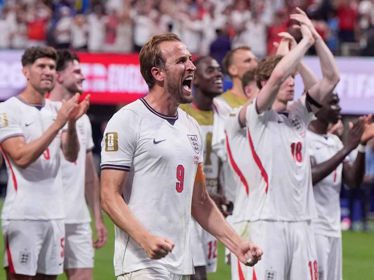 Inglaterra sufre pero vence a RD Congo con doblete de Kane y avanza a octavos