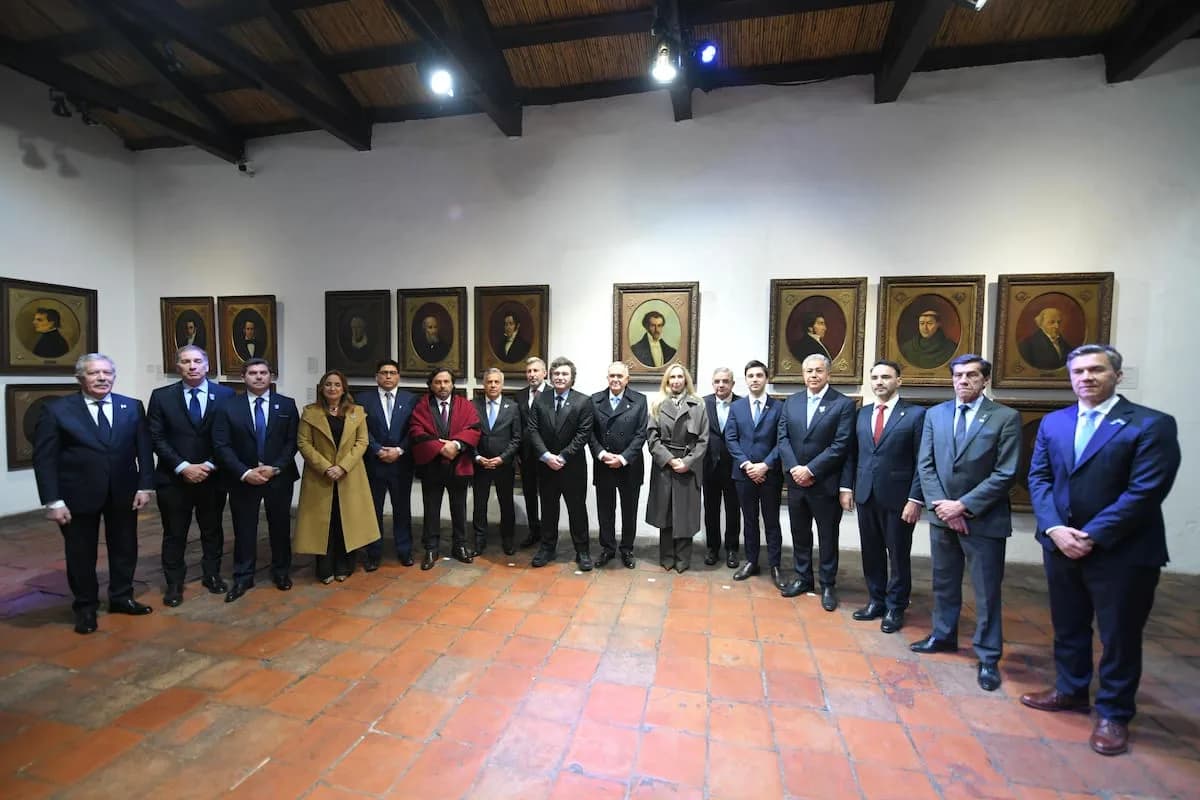La estrategia de Santilli para la reelección de Milei: suspender las PASO y desdoblar elecciones