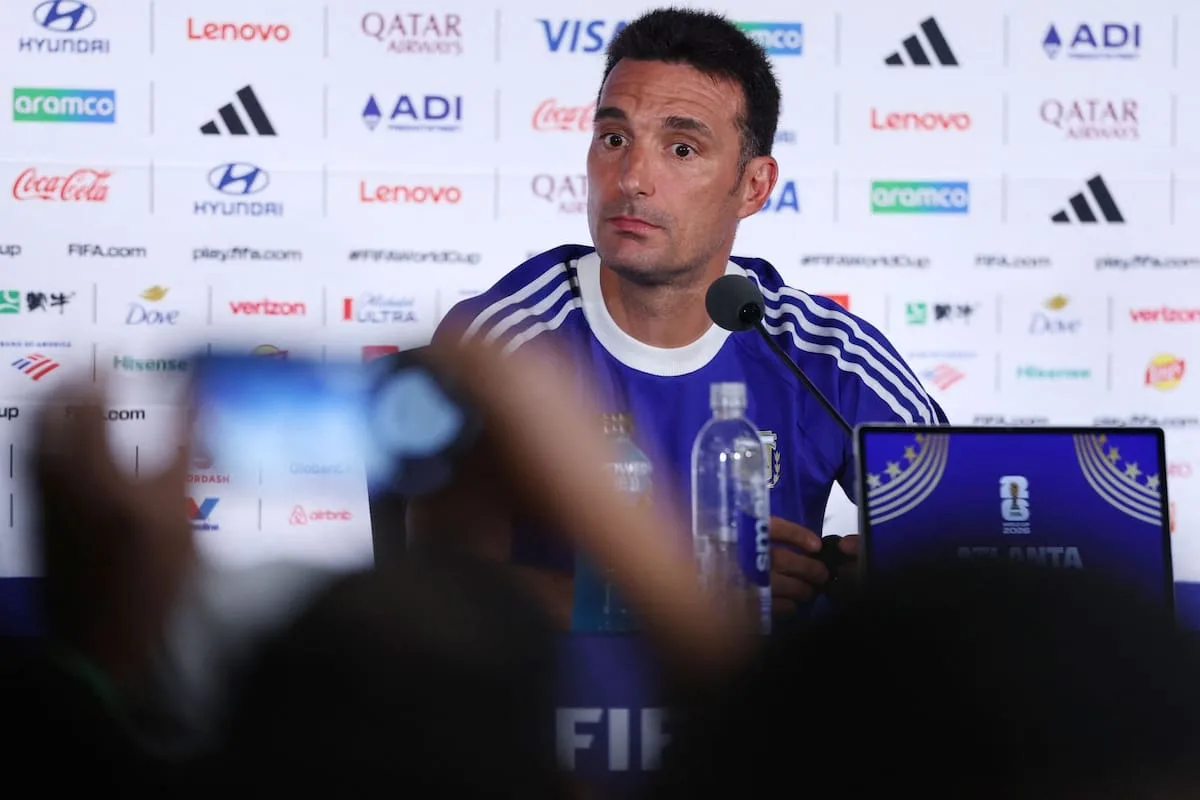 Scaloni: "Es un partido de fútbol", sobre el recuerdo de Malvinas y Maradona