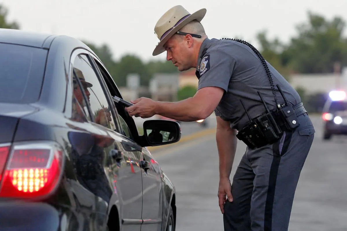 Operativo vial por el 4 de julio en Nueva York: multas de US$150 y dos puntos por no respetar la ley Move Over