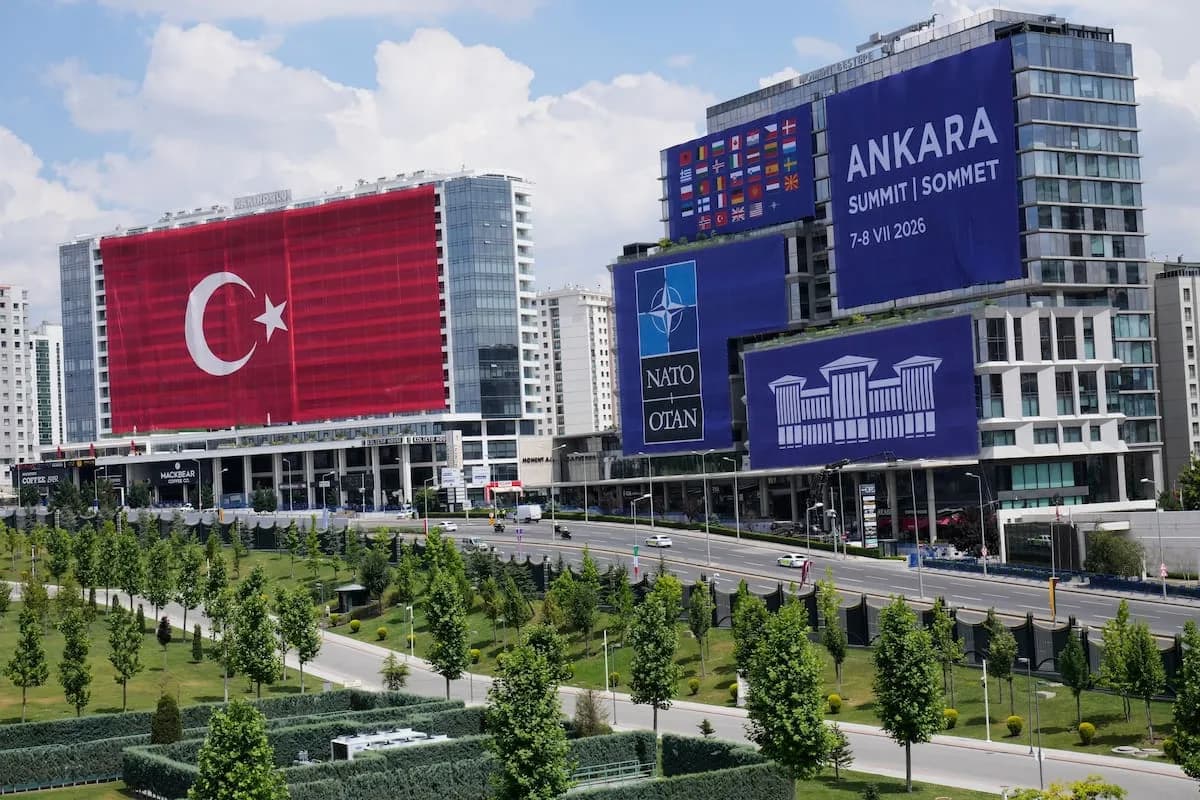 OTAN se reúne en Ankara: guerra en Ucrania y presión de Trump marcan la cumbre