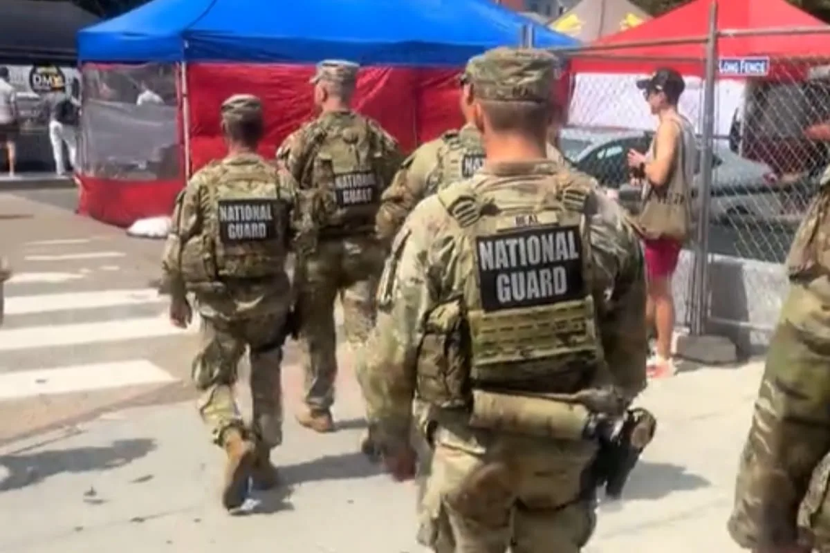 Detenido por seguir a la Guardia Nacional con la Marcha Imperial de Star Wars: cobrará US$50.000