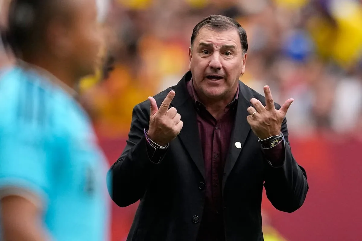 Néstor Lorenzo renovó su contrato como DT de la selección Colombia