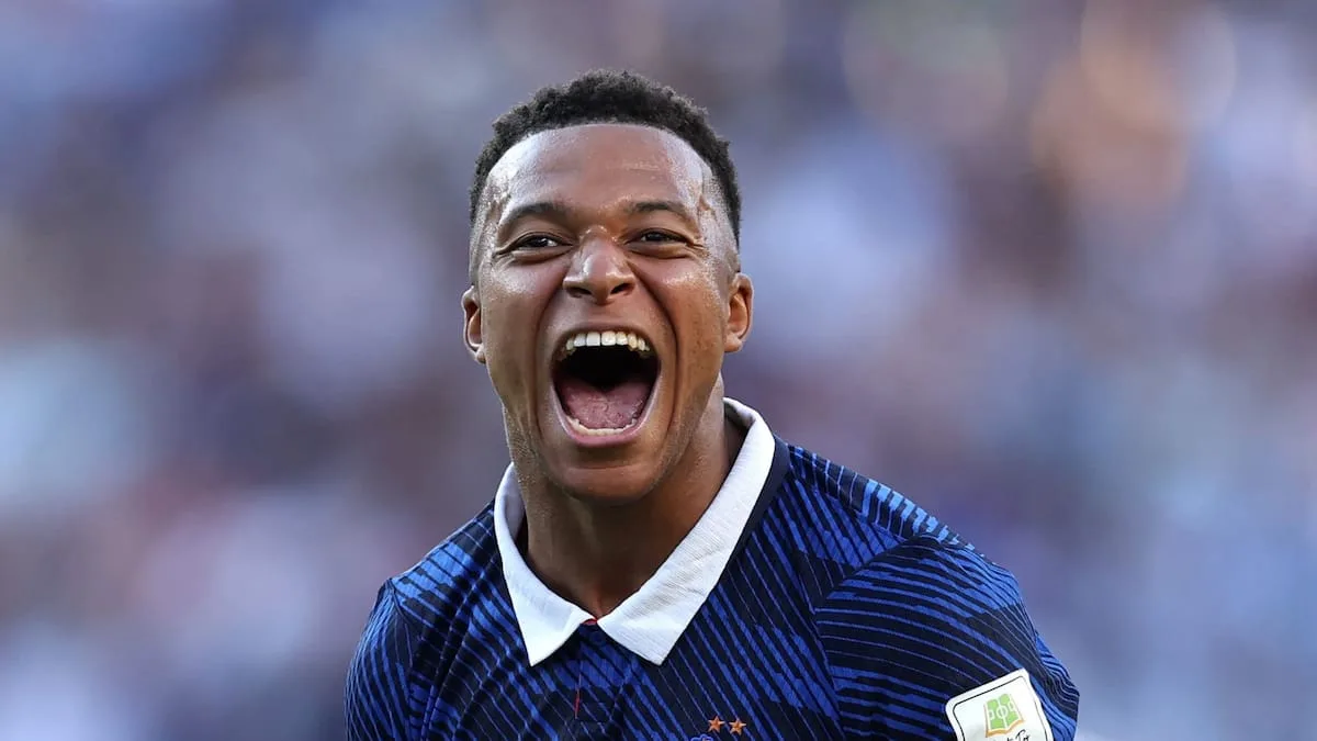 Francia supera a Paraguay con penal de Mbappé y avanza a cuartos del Mundial