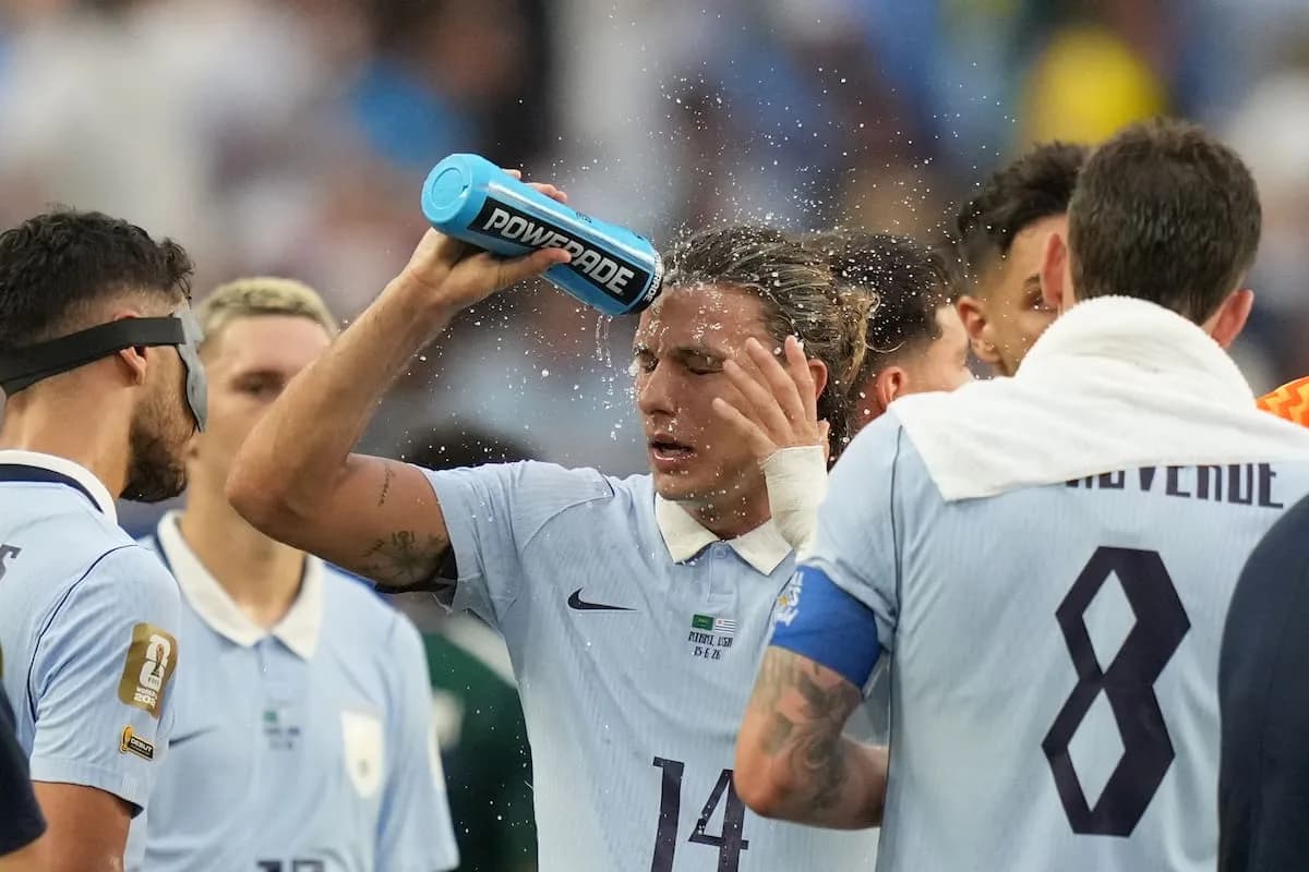 Pausas de hidratación y chalecos refrigerantes: el impacto en la selección argentina